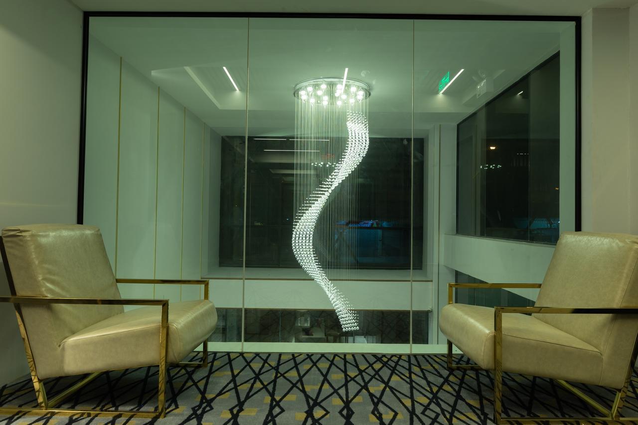 Holatel Hotel Phitsanulok Bagian luar foto