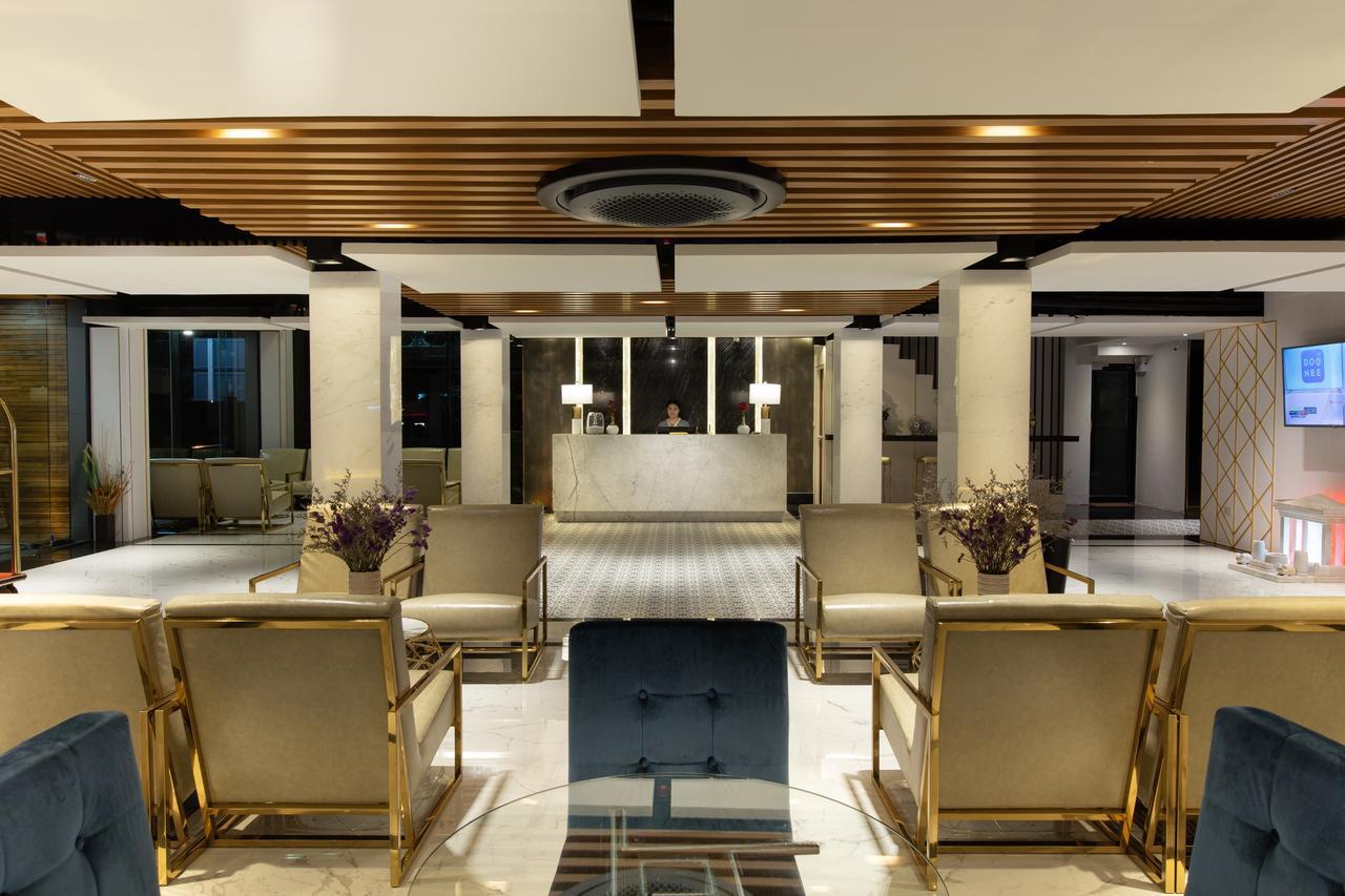 Holatel Hotel Phitsanulok Bagian luar foto